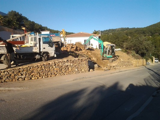 muret en pierres sur BANDOL